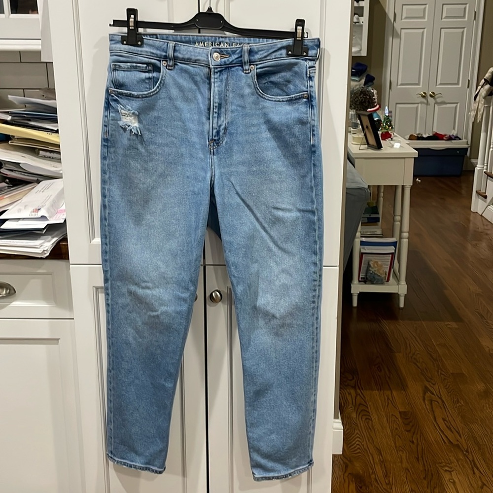American Eagle womens stretch Mom Jean
